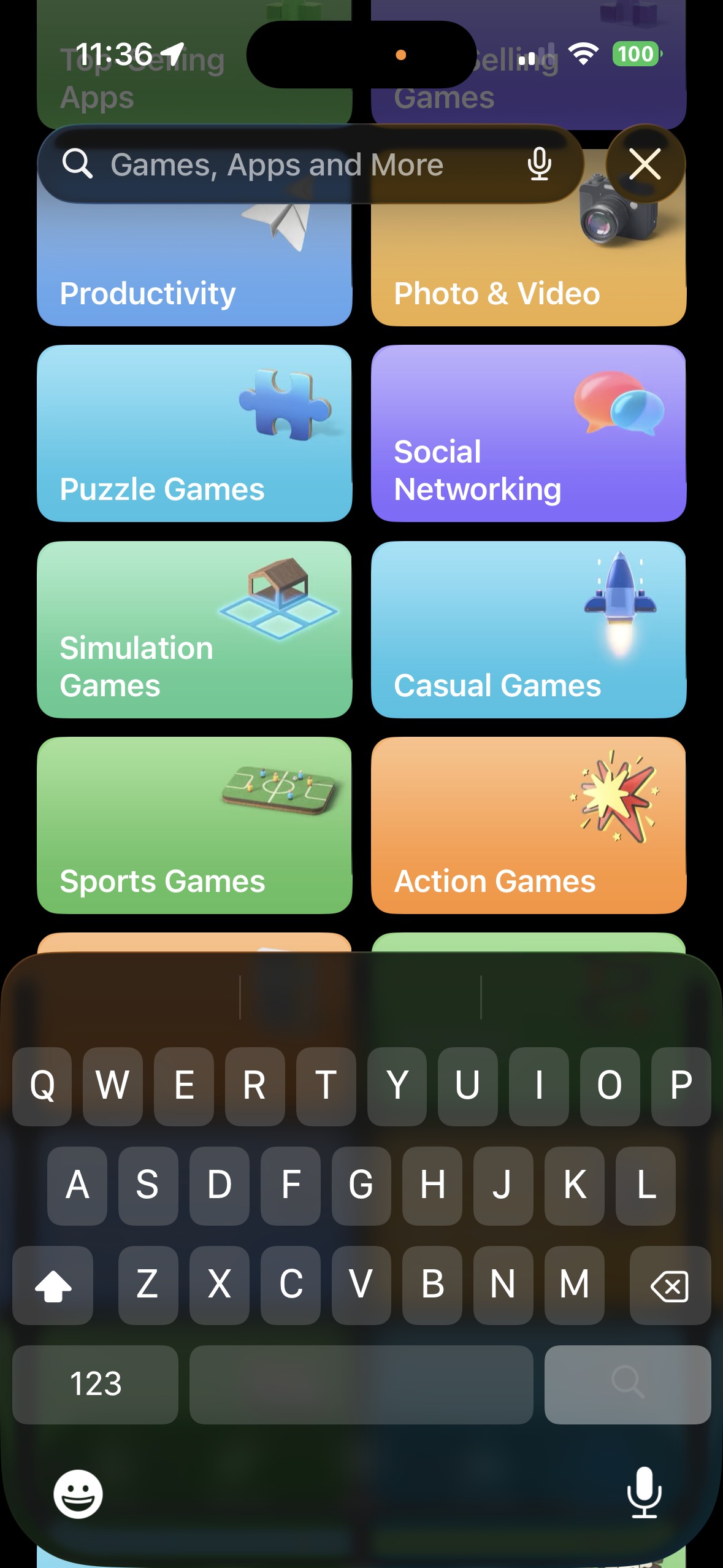 它显示了苹果 App Store 的搜索标签,搜索栏处于焦点状态